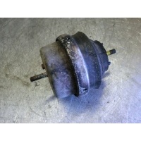 Подушка крепления двигателя Volkswagen Passat 1999 8d0199379a