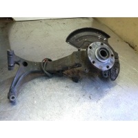 Ступица передняя правая Volkswagen Passat 1998 8d0407258ae
