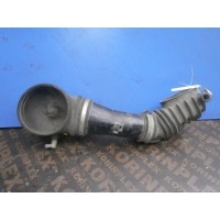 Патрубок воздушного фильтра Audi 100 С3 1988 026133373