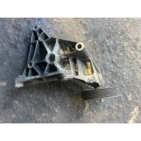 Кронштейн компрессора кондиционера Opel Zafira A 2003 24459840