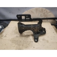 кронштейн насоса пневмоподвески Mercedes-Benz S-Класс 2004 A2205240440