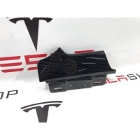 Декоративная накладка центральной панели (Торпедо) Tesla Model S 2017 1007834-00-C,1045969-92-C