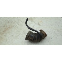 Патрубок воздушного фильтра Mazda 626 5 GF 1997-2002 FSJ213220C