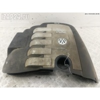 Накладка декоративная на двигатель Volkswagen Touareg 2003 070103926A