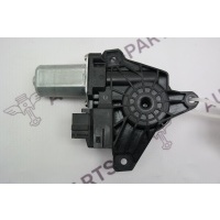 Мотор стеклоподъёмника задней двери LH Mercedes ML/GLE C292 2014 A2469063200