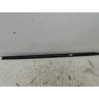 Молдинг стекла двери задней левой Mercedes W213 E 2016- A2137302305