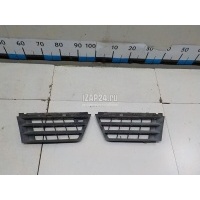 Решетка радиатора Renault Scenic II (2003 - 2009) 7701474779