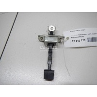 Ограничитель двери Mitsubishi Pajero/Montero III (V6, V7) (2000 - 2006) 5702A091