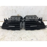 Дефлектор воздушный (салон) Mercedes W204 C 2007-2014 A2048306154
