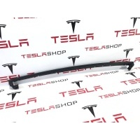 уплотнитель задний правый Tesla Model X 2017 1072080-00-B,1072080-90-D,1072080-80-D