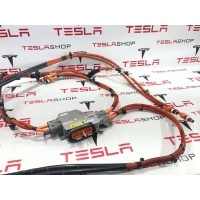 Сплиттер Tesla Model X 2017 1063800-10-B,1095000-10-E,1038772-10-F,1054500-10-C