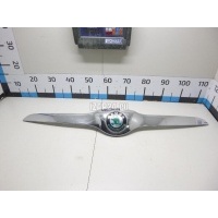 Молдинг капота VAG Yeti (2009 - 2018) 5L0853633