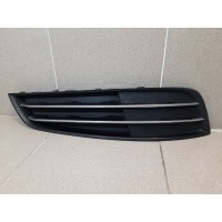Решетка в бампер правая Audi A8 D4 4H0807152