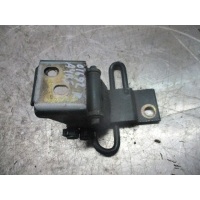 Петля двери Audi A4 1996 8d0831412b