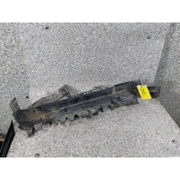 Дефлектор радиатора правый ABZ , полный привод. Audi A8 D2/4D 1997 4D0121284A