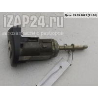 Личинка замка R Volkswagen Bora 1998 1U0837168