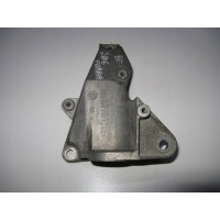 Лапа кпп правый a6 passat b5 8d0399114aj