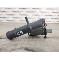 Фланец системы охлаждения AUDI Q5 8R Ауди Q5 8R AUDI Q5 8R 03L121132A