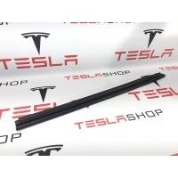 Уплотнитель Tesla Model S 2-й рест. 2021 1613731-00-A