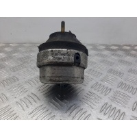 Подушка крепления двигателя Volkswagen Passat 5 2000 8D0199379AR