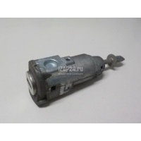 Вставка замка двери лев. VAG Rapid (2013 - 2020) 107837167LG