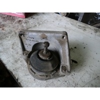 Подушка крепления двигателя Audi A6 1995 4a0199354b