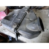 Корпус воздушного фильтра Audi A6 1995 058133837b