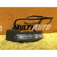 Повторитель поворота зеркало Перед. Mitsubishi Outlander 3 2012-2021 8351A067