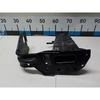 Кронштейн усилителя переднего бампера правый Mercedes Benz W203 (2000 - 2006) 2096201495
