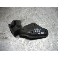 Кронштейн Audi 80 1990 893199381c
