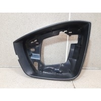 Рамка зеркала левого Skoda Kodiaq 565857531
