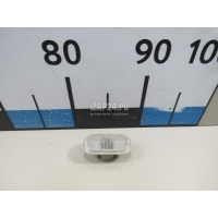 Повторитель на крыло белый Renault Clio II/Symbol (1998 - 2008) 8200394531