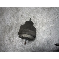 Подушка крепления двигателя Audi A4 1998 8d0199379s