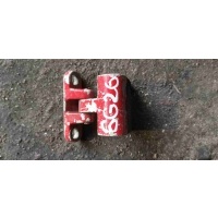Петля крышки багажника Volkswagen Golf 2(1983-1992) 1992 867827301