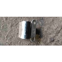 Петля крышки багажника Volkswagen Golf 2(1983-1992) 1992 867827301