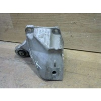 Кронштейн КПП Audi 100 C4 1994 4A0399114K
