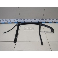 Уплотнитель стекла двери Renault Fluence (2010 - 2017) 823310030R