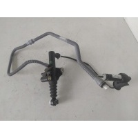 Насос сцепление 306105360r trafic iii vivaro b