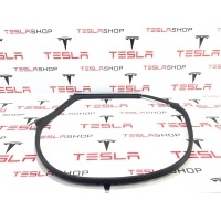 Уплотнитель Tesla Model S 2-й рест. 2021 1606734-00-C