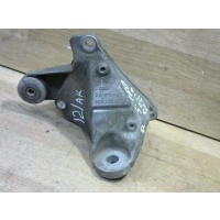 Кронштейн КПП Audi A4 B5 (S4,RS4) 1999 8D0399114S