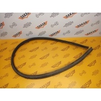 уплотнитель капота Ford Focus CB8 2012 1736699