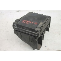 Корпус skrzynka akumulatora октавия ii 1.6 fsi