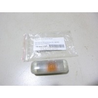 Повторитель на крыло белый Mercedes Benz W163 M-Klasse (ML) (1998 - 2004) 1638200121