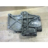 Кронштейн компрессора кондиционера Audi A4 B5 (S4,RS4) 1999 058260885C