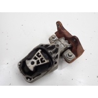 Лапа подушка двигателя спринтер w907 w910 2.2d 20r