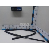 Уплотнитель стекла двери Toyota Hilux (2005 - 2015) 681510K010