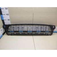 Решетка в бампер центральная Renault Duster 2012 622545914R