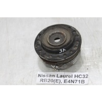 Опора амортизатора Nissan Laurel HC32 1985 55320-61L00