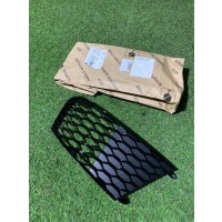 решетка в бампер Audi RS6 Performance 4G5/C7 2016 4G0807246A