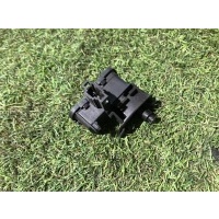 замок лючка бензобака Volkswagen Touareg NF II 2 2012 7P0810773C